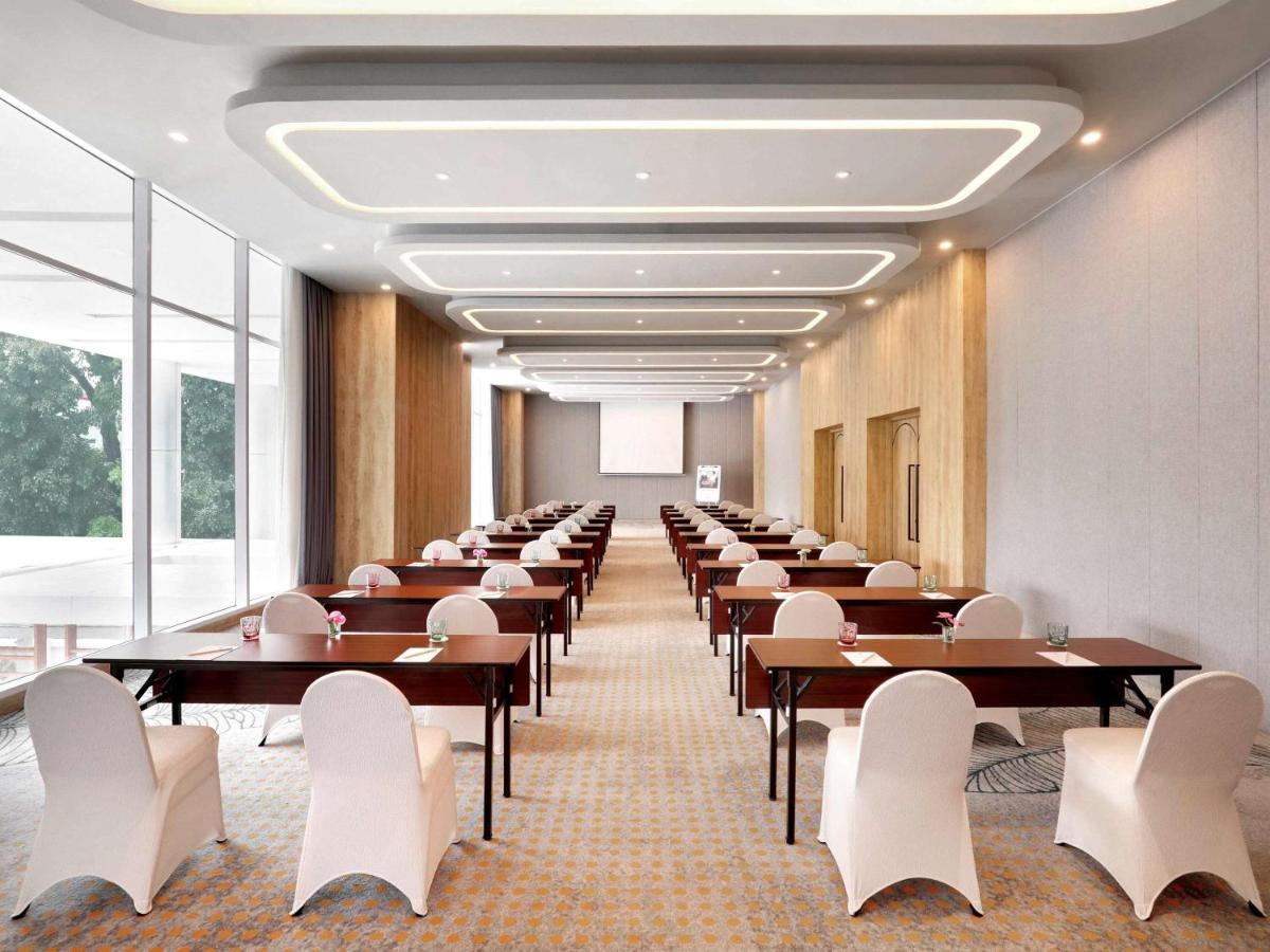 Ibis Styles Bogor Pajajaran Hotel Ngoại thất bức ảnh