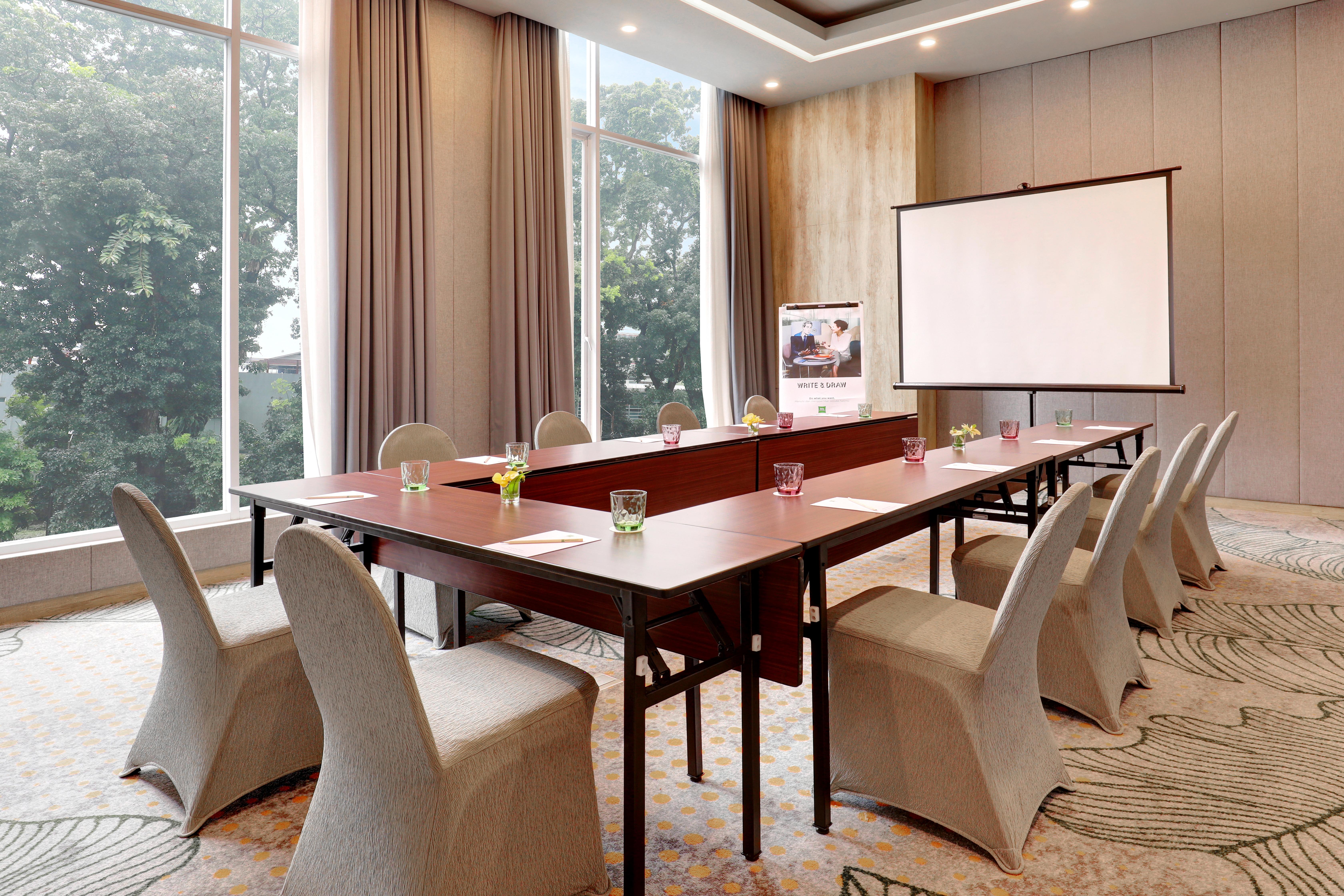 Ibis Styles Bogor Pajajaran Hotel Ngoại thất bức ảnh